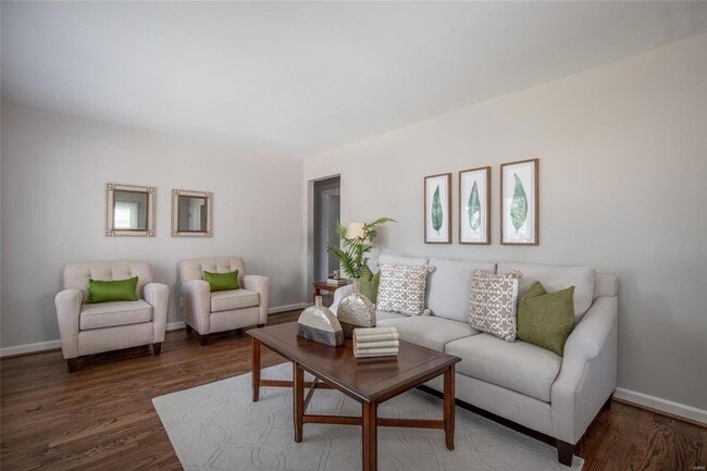 Photo - 130 St Maurice Ln