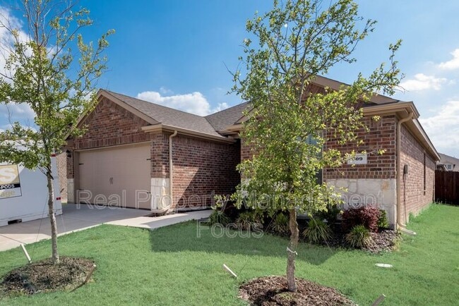 Photo - 809 Meadow Wood Ln