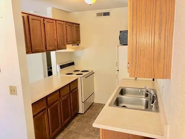 Photo - 938 W Cleveland St Unit 104