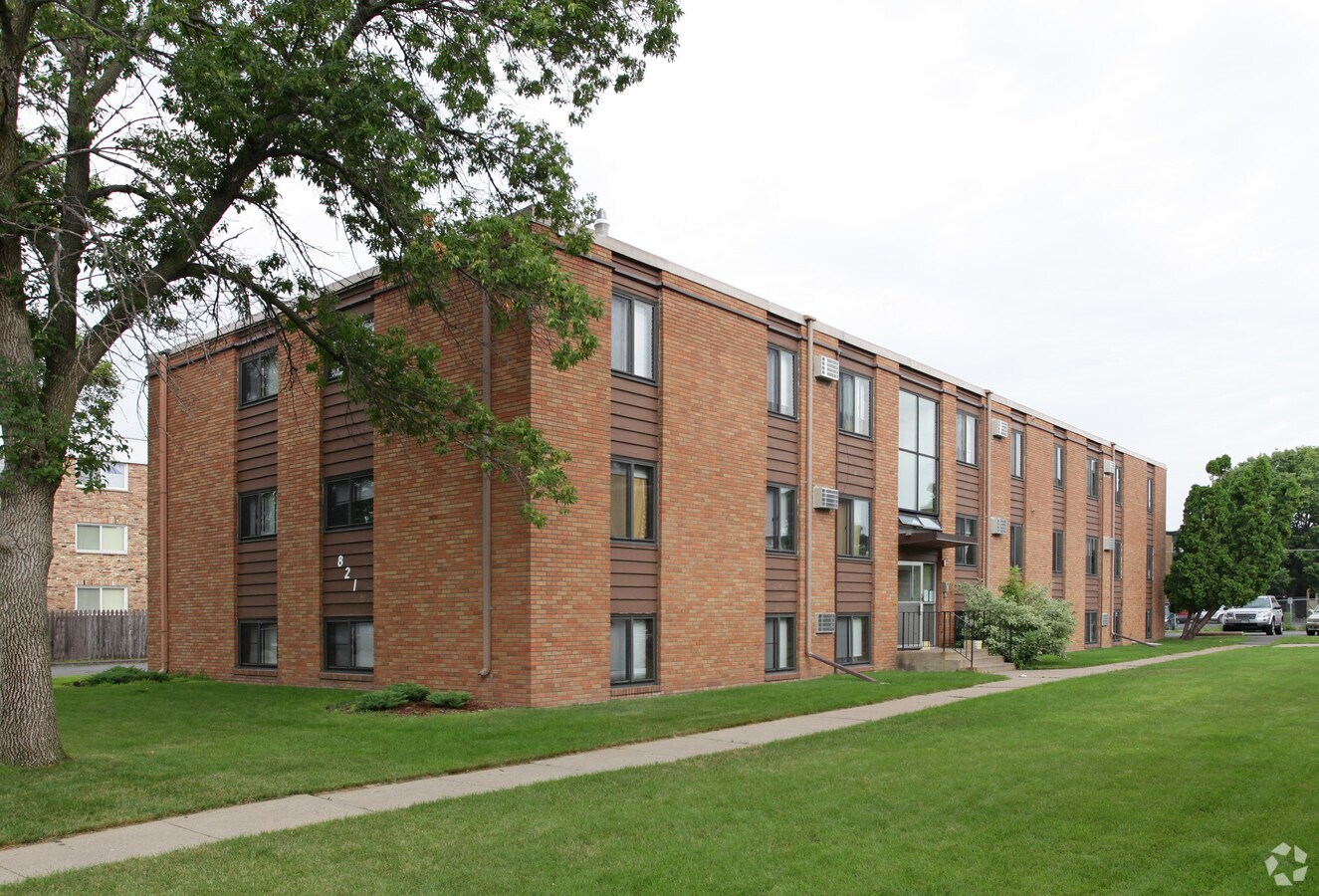 CMM Aquila Flats 8216 W 31st St. - CMM Aquila Flats 8216 W 31st St. Apartamentos