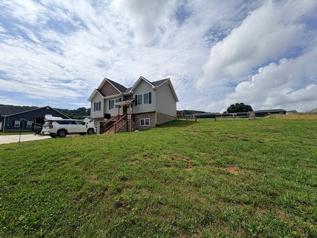 Building Photo - 416 McGuire Rd