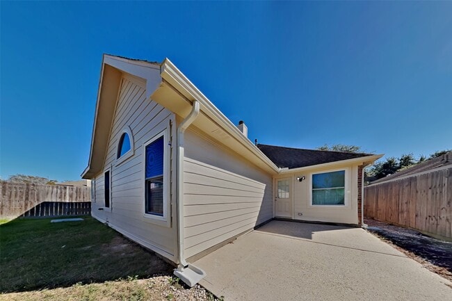 Building Photo - 8226 Point Pendleton Dr