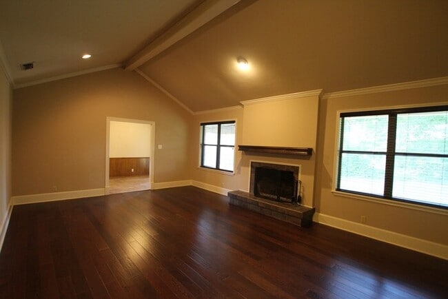 Photo - 3-bedroom, 2-bathroom gem!