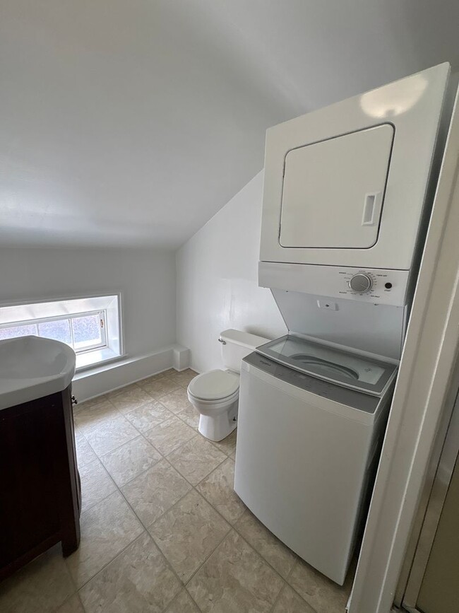 Photo - 1-2 Bedroom 3rd Floor Apartment Across from Central Market in Downtown York