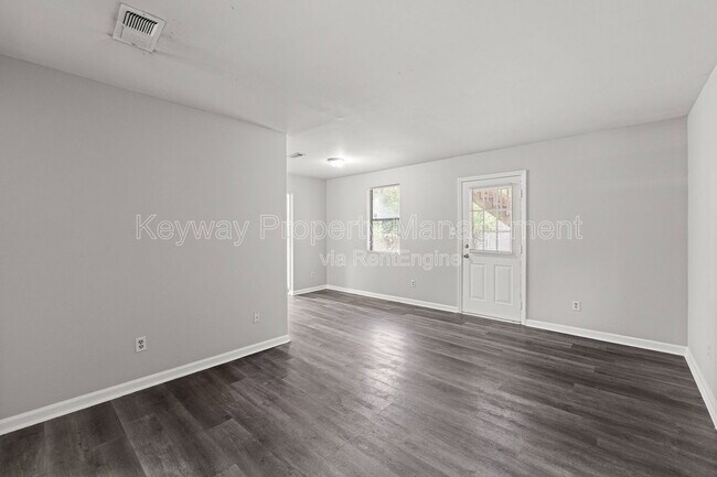 Photo - 1916 Richmond Ave Unit A