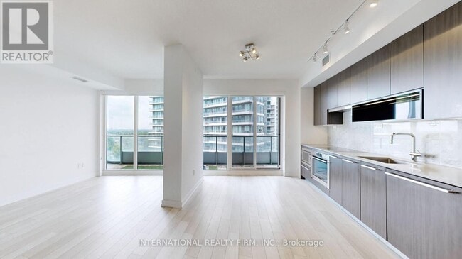 Photo - 117 McMahon Dr Unité 1907