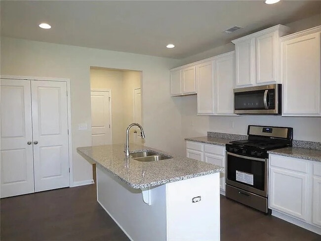 Photo - Room in Townhome on Berney Cir