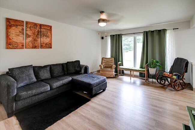 Photo - 2305 McKenna Blvd