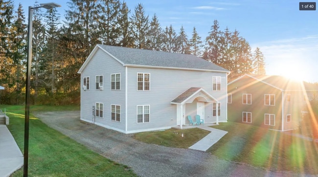 Building Photo - 127 Birdseye View Dr Unit B