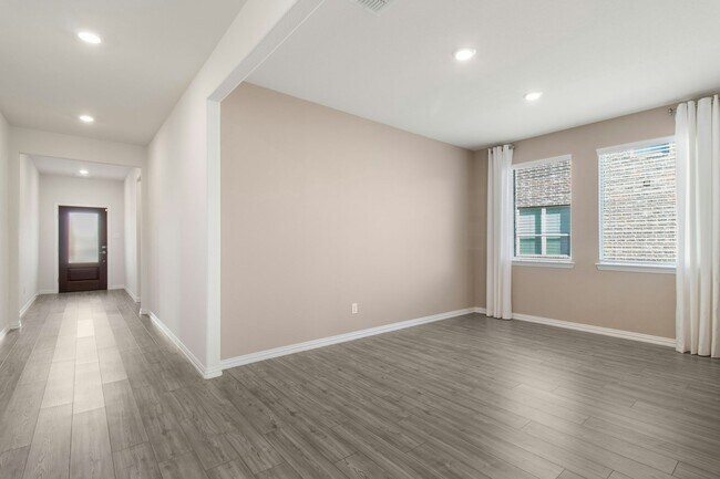 Photo - 168 Chamberlain Dr