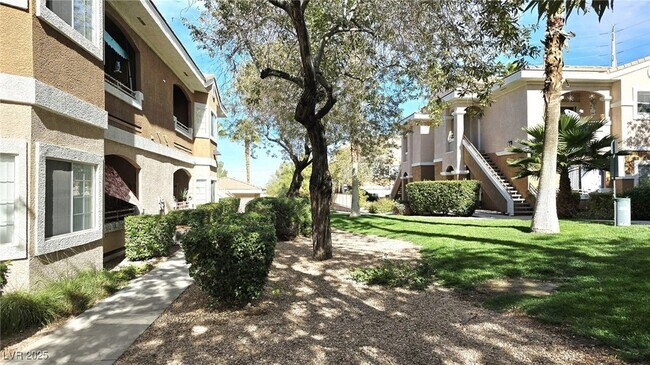 Photo - 830 Carnegie St Unidad 1224