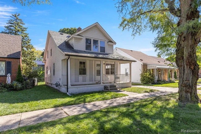 Photo - 3369 Pelham St