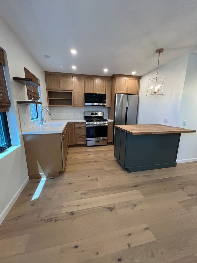 Photo - 109-109 N Santa Rosa St Unidad 101 N Santa Rosa Street (one time leasing)
