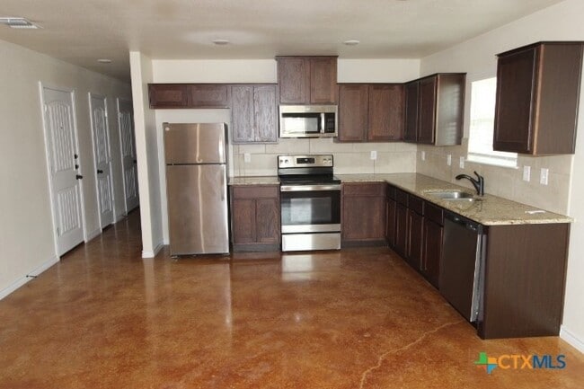 Photo - 1017 Cline Dr Unidad B