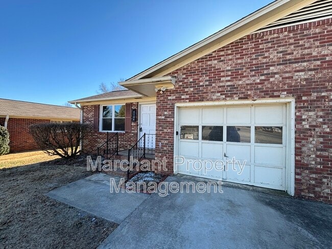 Photo - 4704 Old Spartanburg Rd