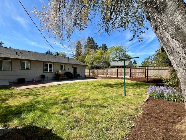 Photo - 18641 NE Everett Ct