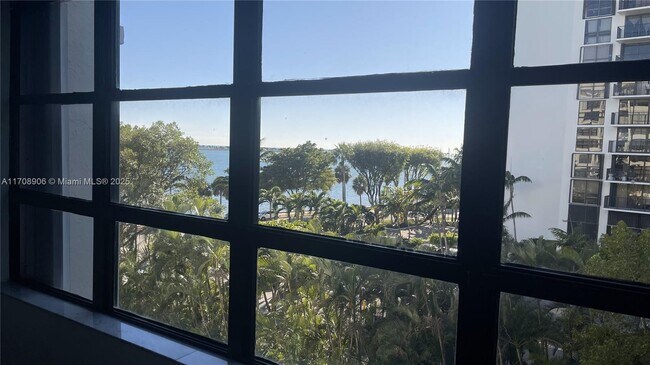 Photo - 1440 Brickell Bay Dr