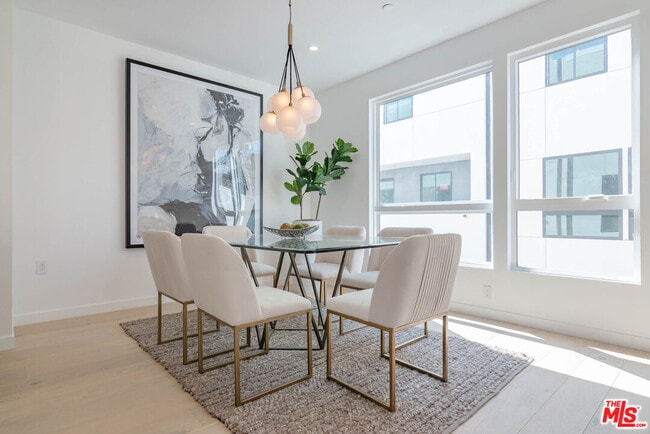 Photo - 1216 N Sycamore Ave