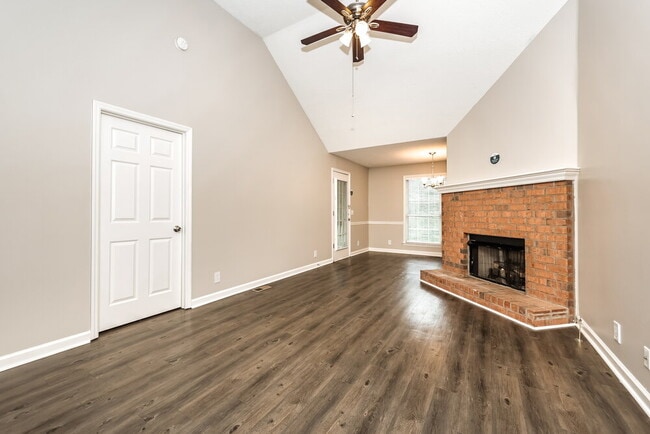 Photo - 2941 Split Oak Trail