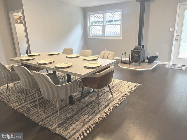 Photo - 53 Glover Ln