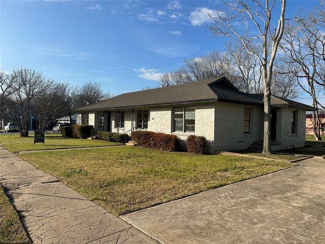 315 W Main St