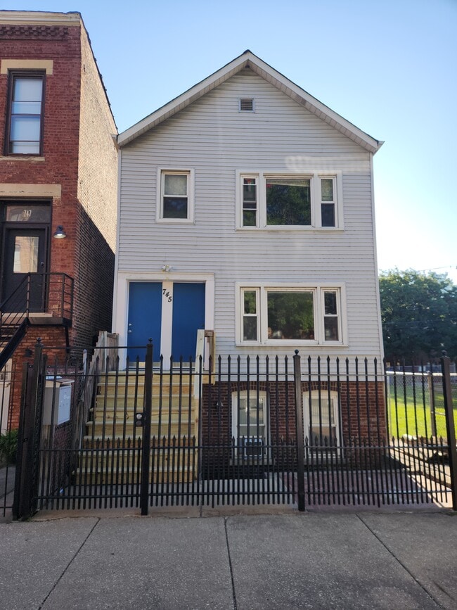 Building Photo - 745 N Throop St Unit 2