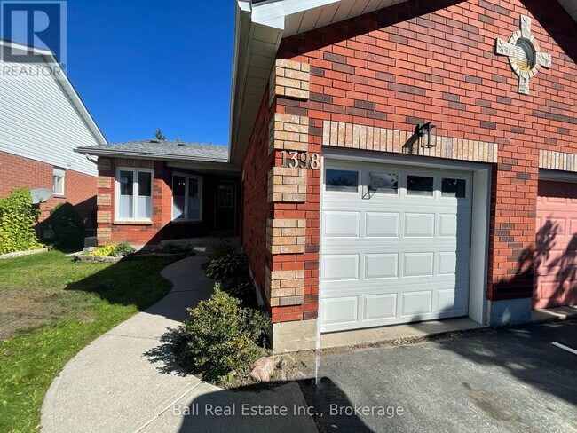 Photo - 1398 Lillico Crescent