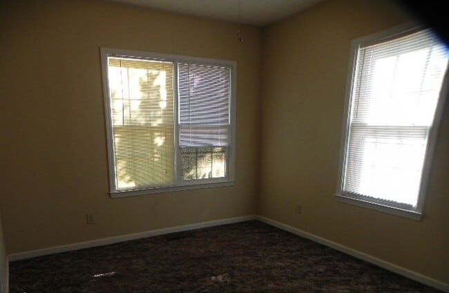 Photo - Near Downtown Piedmont Hospital