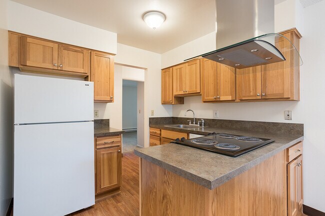 1745 16th St Tulip Crest Apts (24)