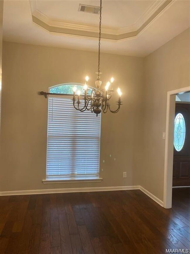 Photo - 154 E Poplar St