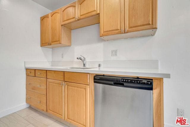 Photo - 119 Paloma Ave Unit M