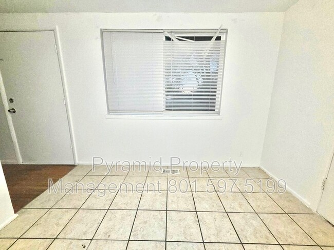 Photo - 724 30th St Condo
