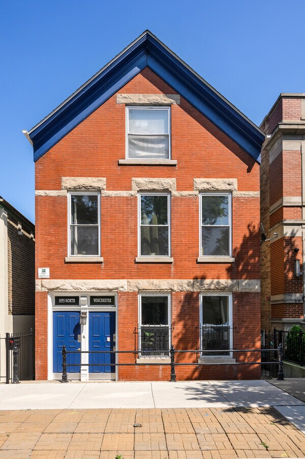 Photo - 1933 N Winchester Ave Unit 2R