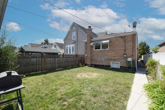 Photo - 5109 S Richmond St