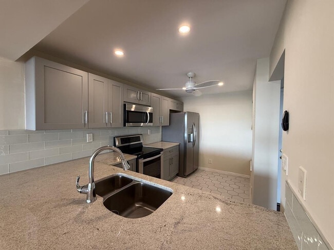 Photo - 9 Royal Palm Way