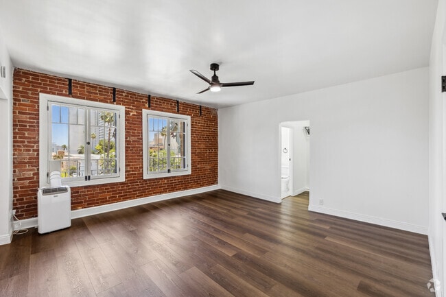 Studio - 550SF - Living Room