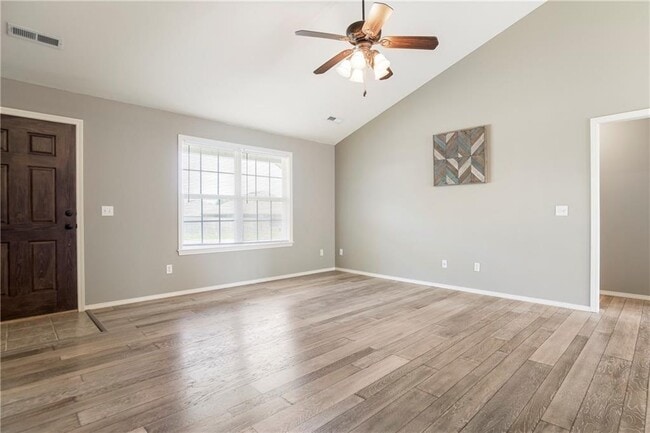 Photo - 403 Cherry St