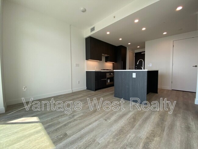 Photo - 1626 Water St