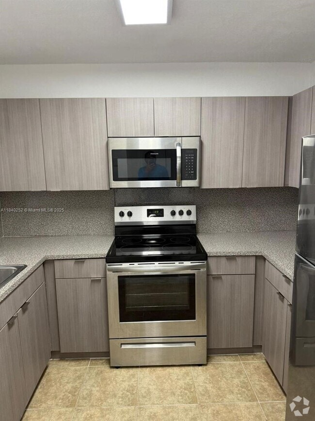 Building Photo - 13685 NE 10th Ave Unit 403 Rental