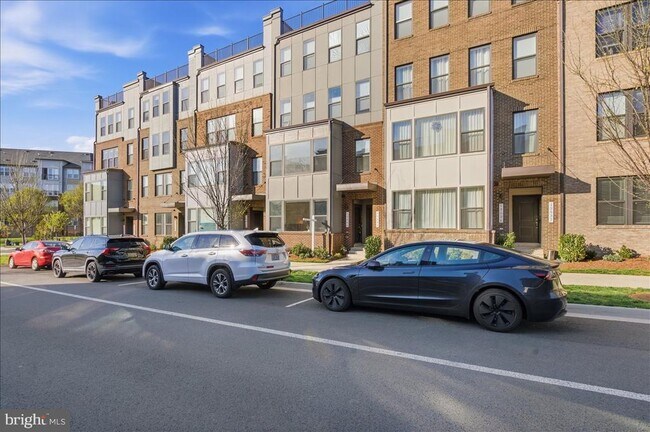 Photo - 13538 Sayward Blvd