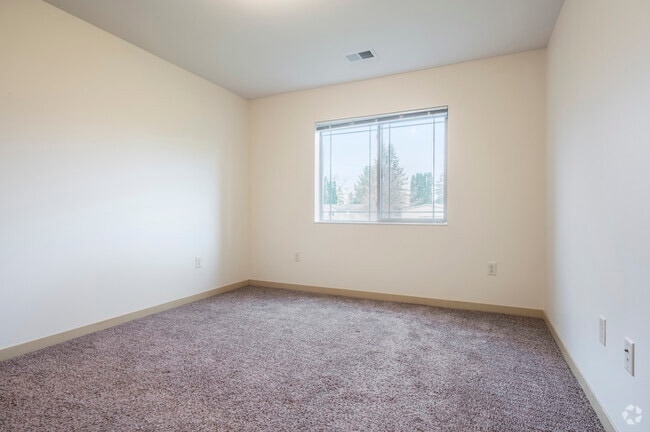 1BR, 1BA - 756SF - Bedroom
