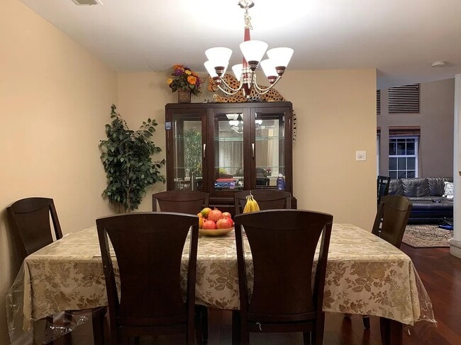 Photo - 304 Harvest Ln