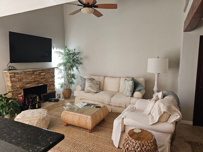 Photo - 853 Mola Vista Way