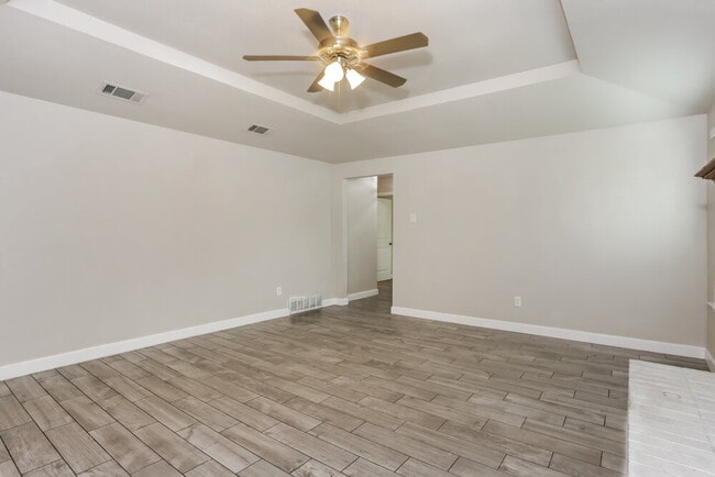 Photo - 1330 Heather Run Dr