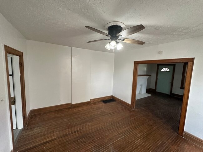Formal Dining Room - 2037 Floral Ave