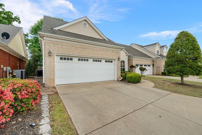 Photo - 60 Jeffrey Way