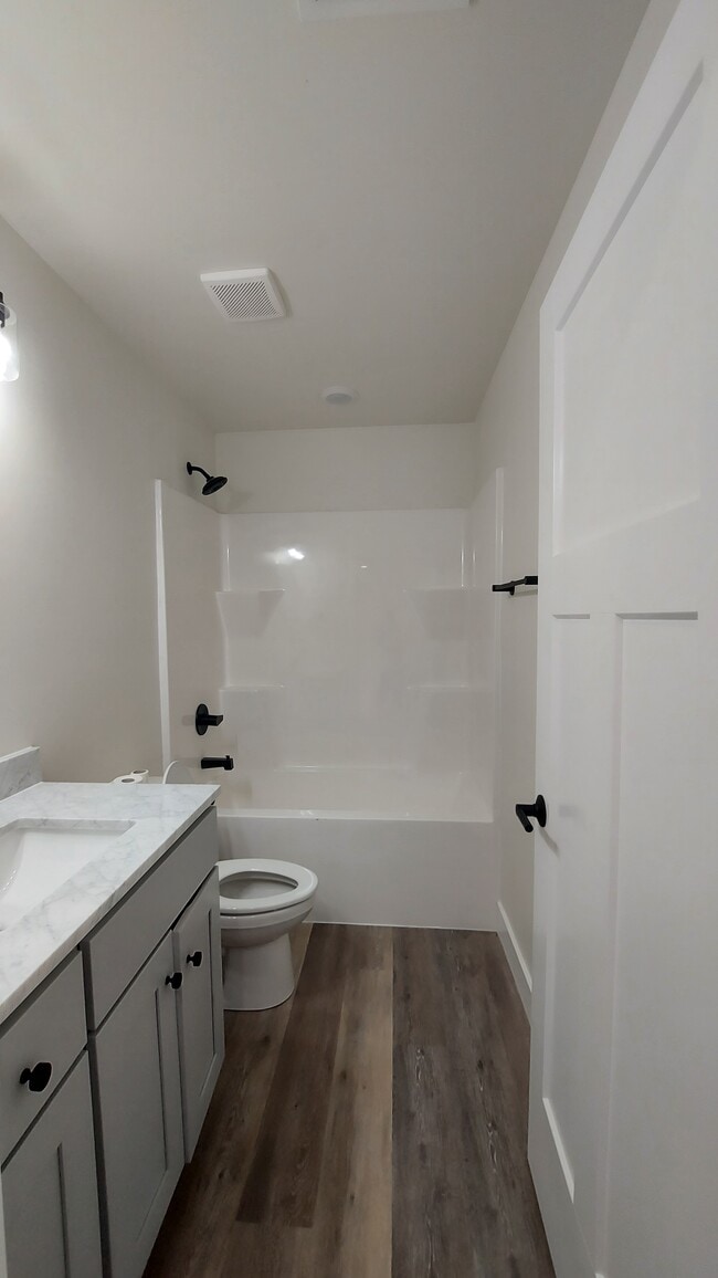 Photo - 517 Eagle St