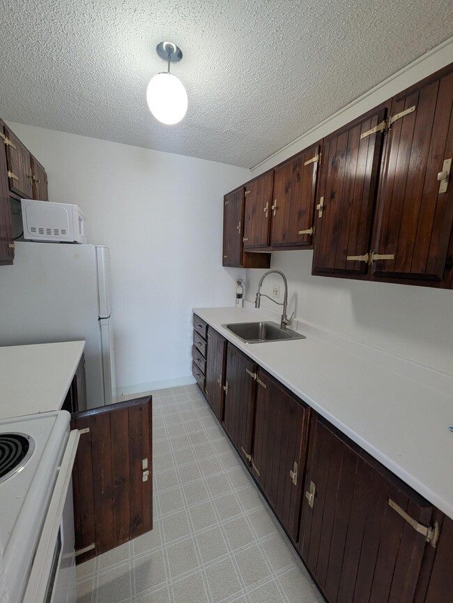 Photo - 5572 N Ridge Rd