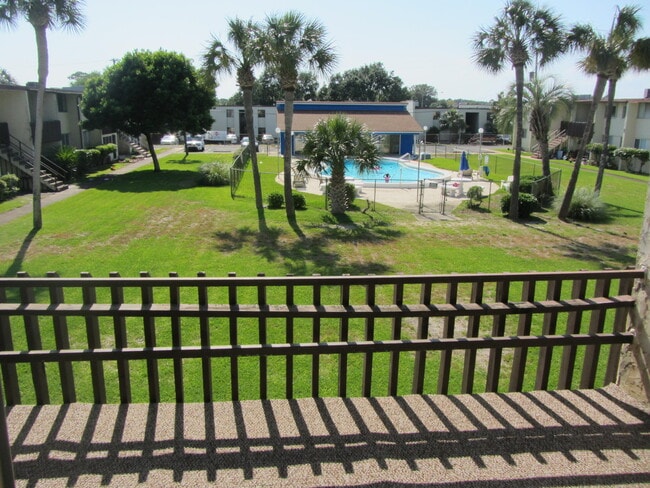 Building Photo - 300 Miracle Strip Pkwy Unit 2G