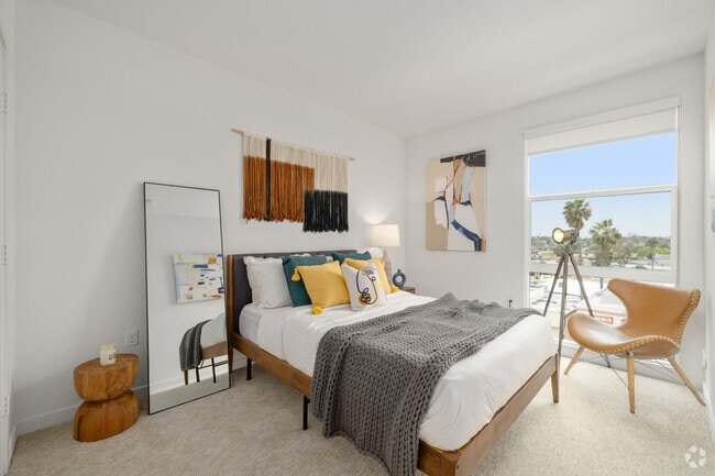 1BR, 1BA - 639SF - Bedroom